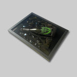 Charger l'image dans la galerie, Cadre Bouteille Cassé Champagne Dom Perignon French-Bouteille